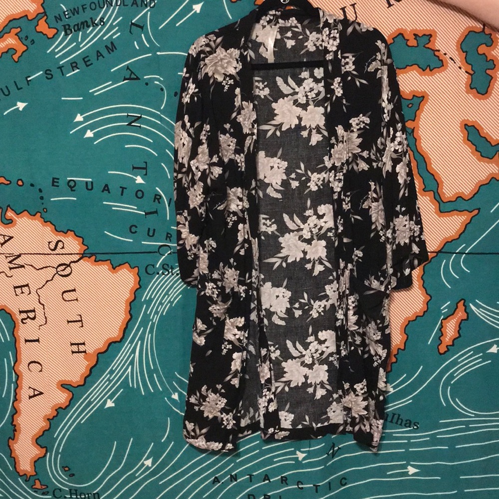 Floral wrap kimono